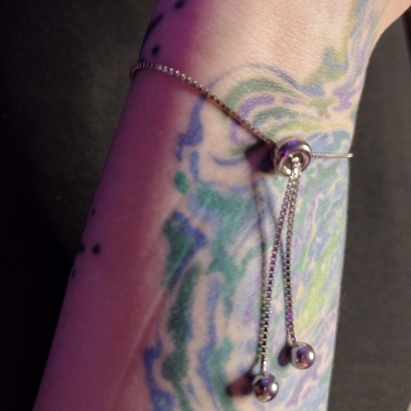 Stunning Silver and Green Bracelet - Picture 6 of 8